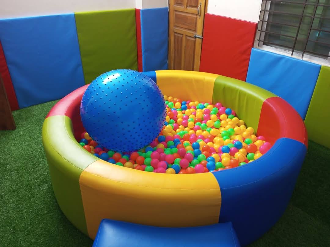 Round Ball Pit