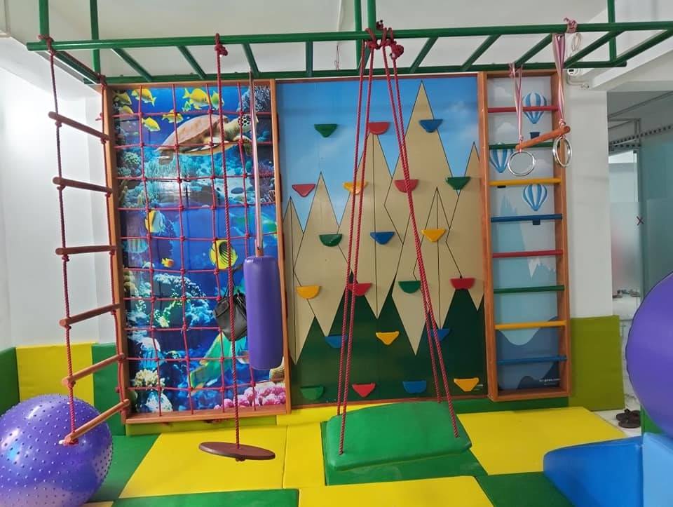 Rock ,Roof, Ladder & Monkey Climbing